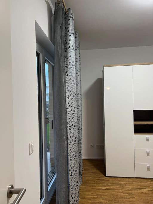 Three Bedroom Apartment In City Centre With A Grand Garden Frankfurt nad Menem Zewnętrze zdjęcie